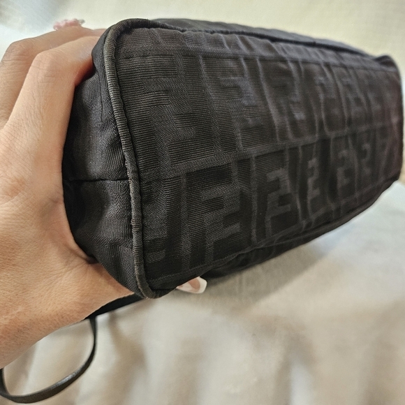 Fendi Zucca FF Vintage Black Tote - Picture 4 of 16